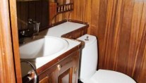 ELENA TZEI Bathroom